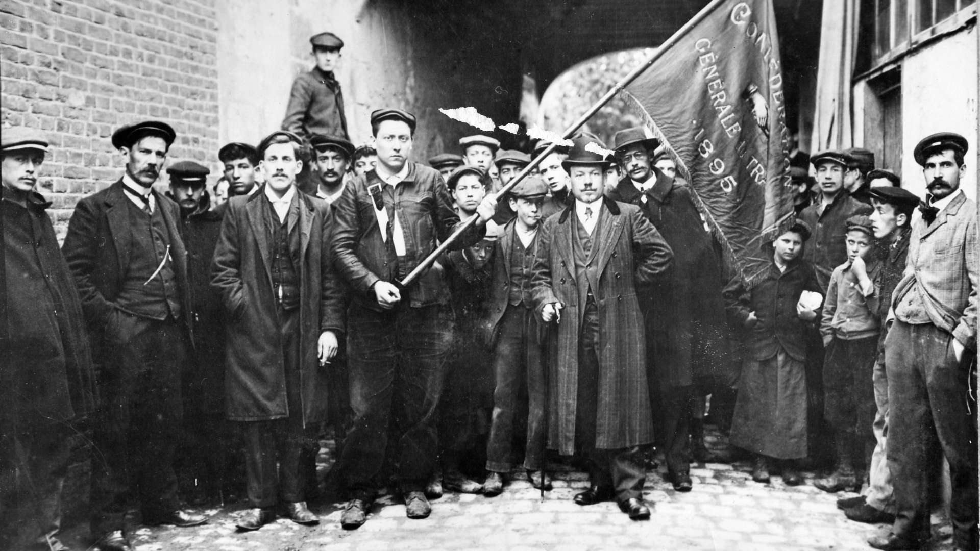 Représenter le travail ambitions et expériences historiques du