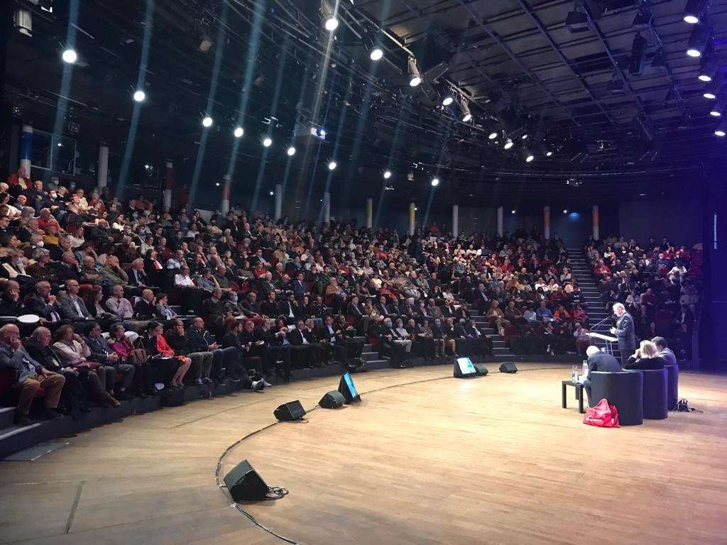L'hémicycle de la Halle aux Grains