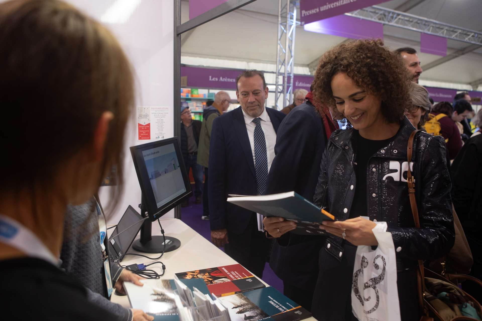 Leila Slimani, présidente du salon du livre 2024, pendant l'inauguration (c) Amélie Debray