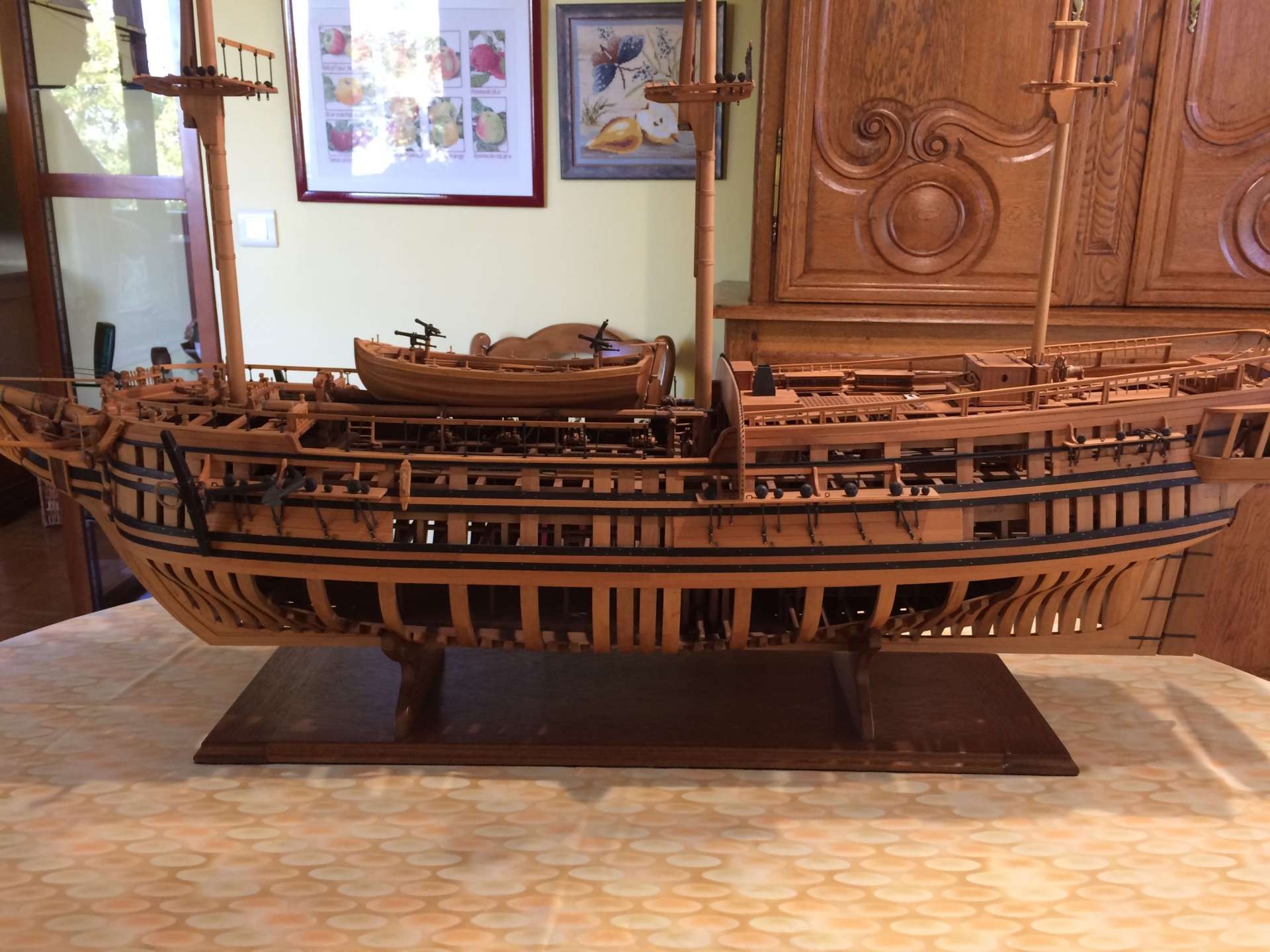 Maquette du navire l’Aurore, navire utilisé pour la traite transatlantique des personnes réduites en esclavage à la fin du XVIIIe s, d’après J. Baudriot