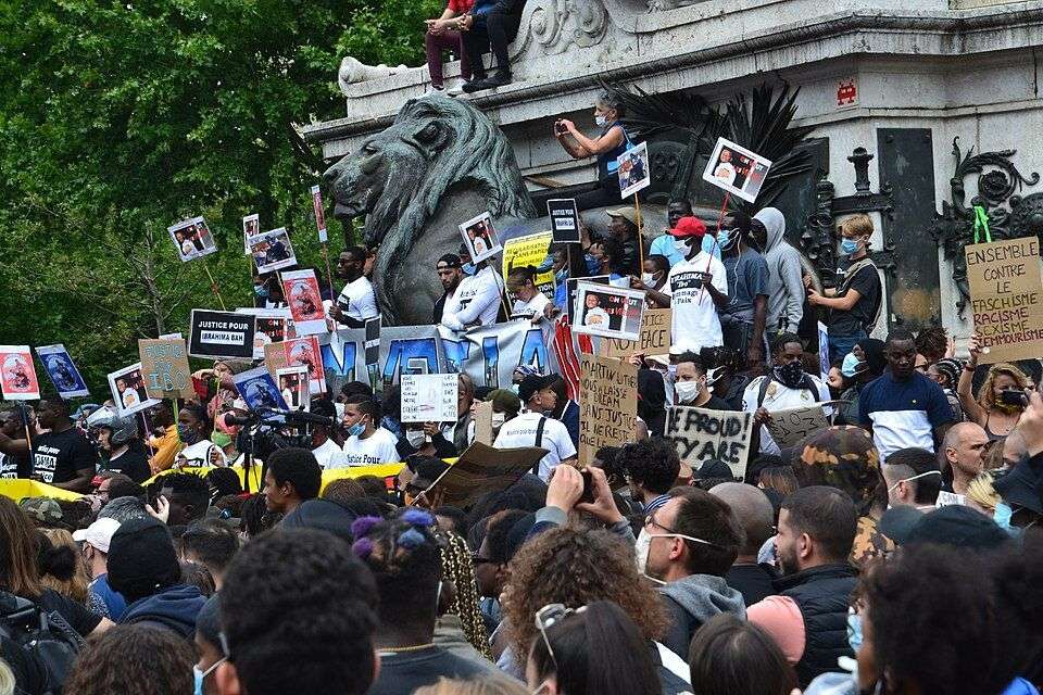 Rassemblement à Paris contre le racisme et les violences policières
