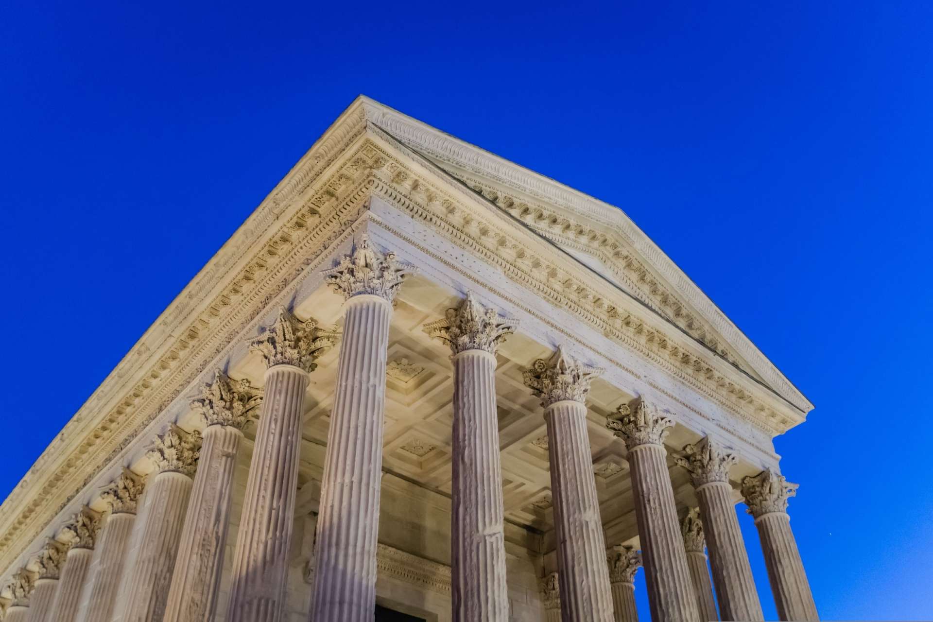 Maison carrée, Niîmes